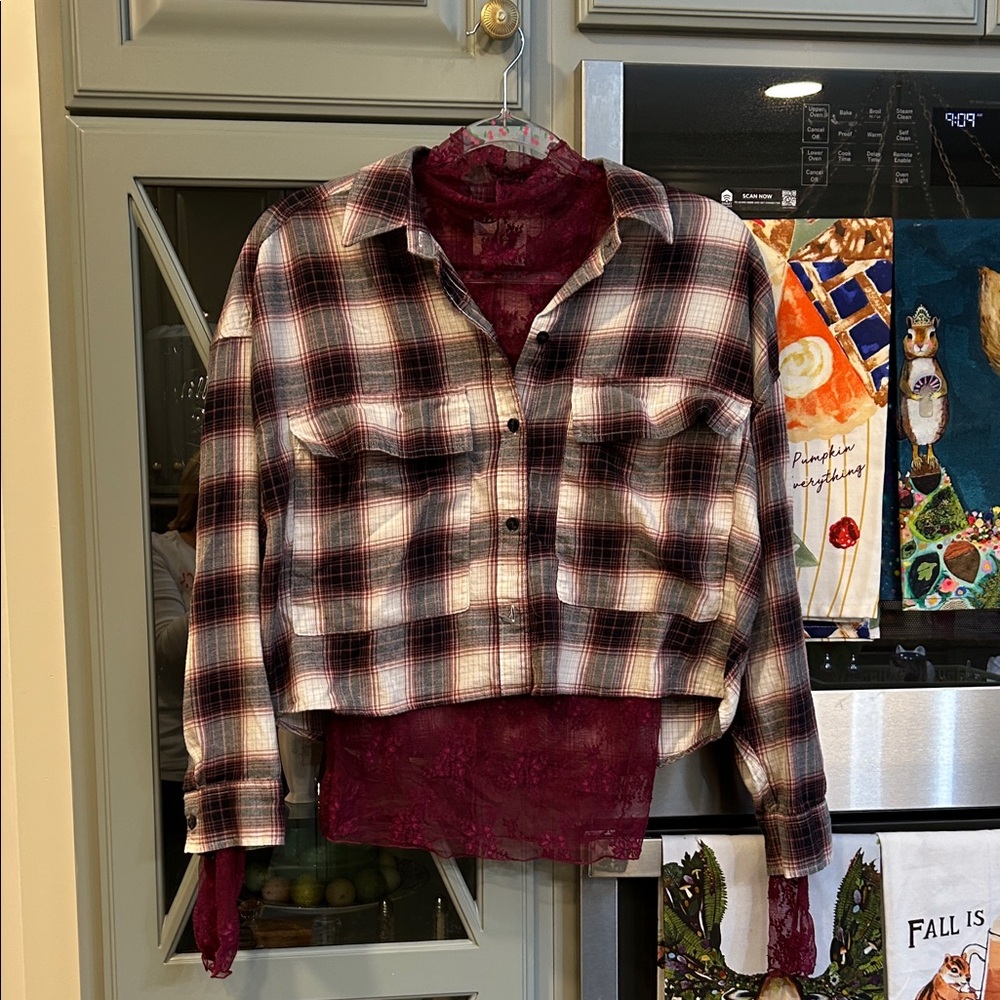 Abercrombie & Fitch Plaid Flannel Crop Button Up XS